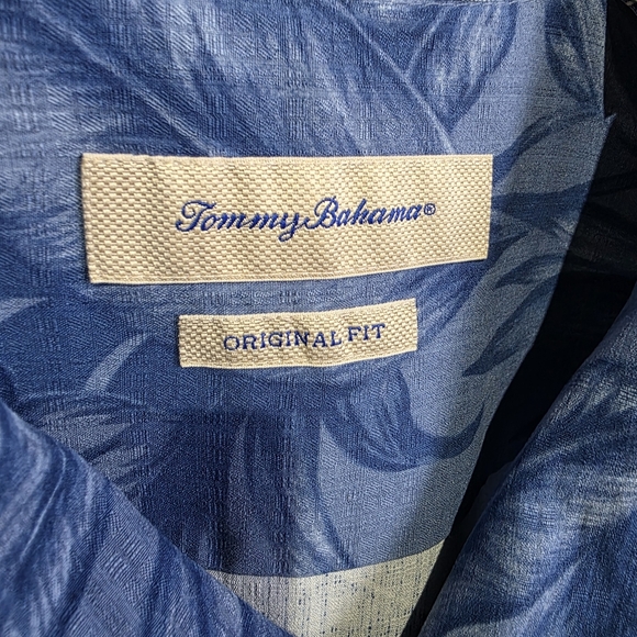 44) TOMMY BAHAMA Silk Tropical Button-up Sz. XL - Picture 3 of 8